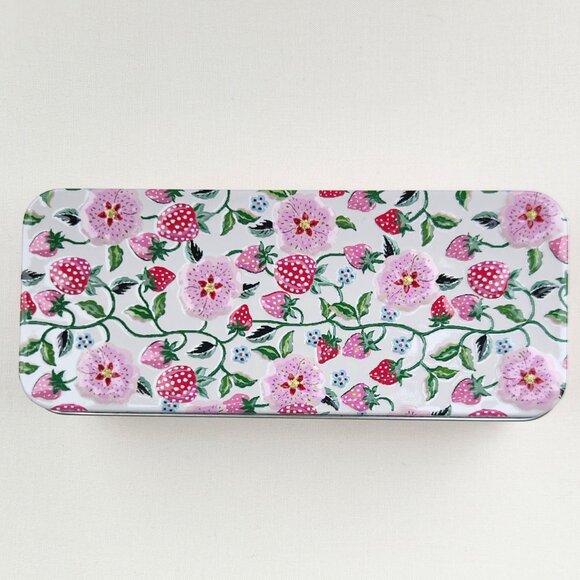 Cath Kidston Strawberries & Cream Hand Cream in Floral Gift Tin - New - Picture 3 of 6